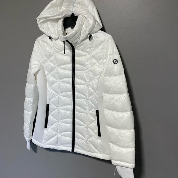 Michael Michael Kors Missy Puffer Jacket in White - Picture 7 of 12